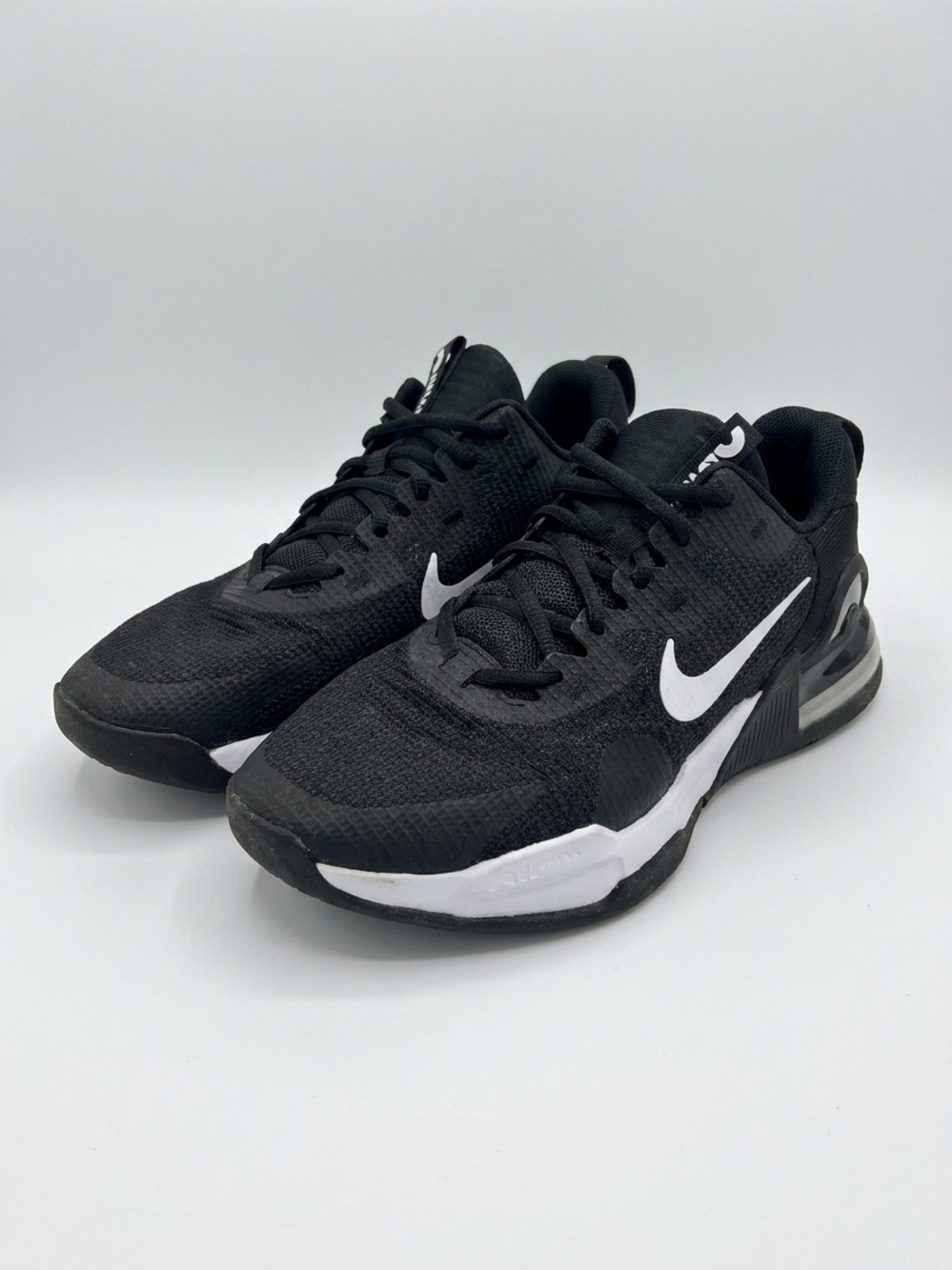 Nike Black and White Running Shoes with Air Cushion